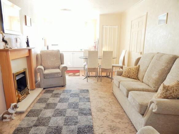 Kitchen/lounge
