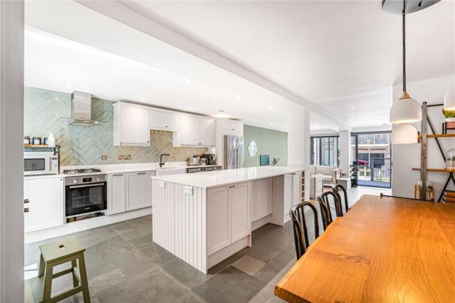 Kitchen/Dining