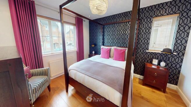 5 bed Detached for sale Image 12