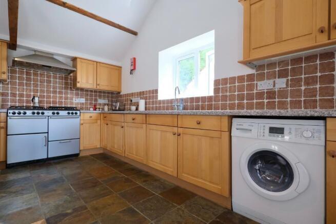 Fitted country style kitchen