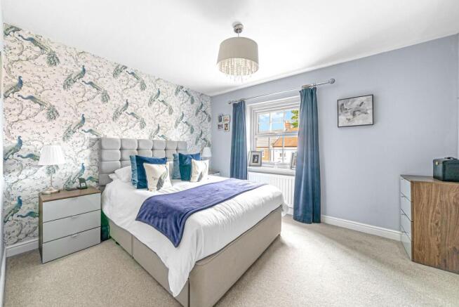 4 bed Detached for sale Image 11