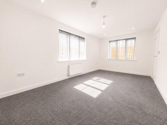 3 bed Detached to rent Image 11