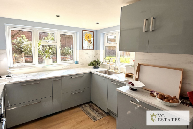 VC_Est-23 Cheyne Close, Bromley-2