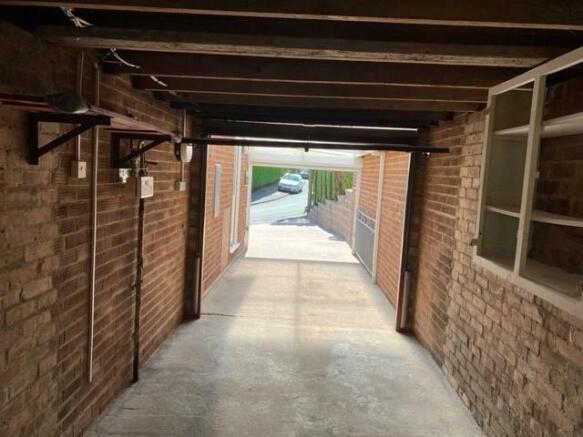 garage.jpg