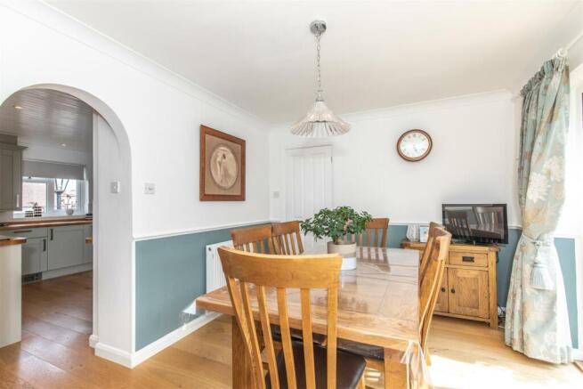 The Cottage 15 Claremont Rise34.jpg