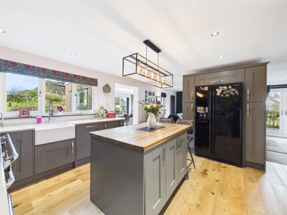Kitchen Alt