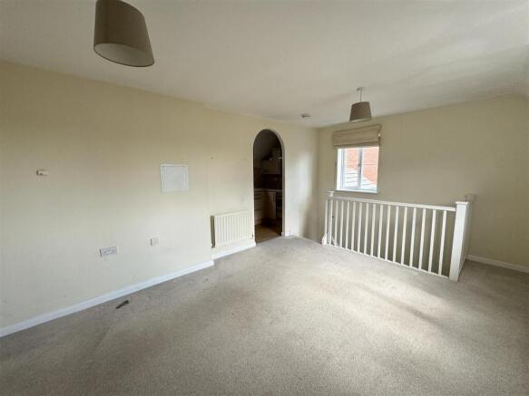 LIVING/DINING ROOM