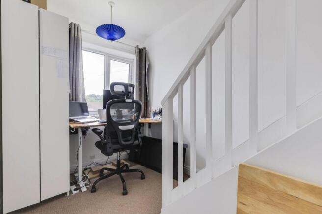 3 bed Terraced to rent Image 10
