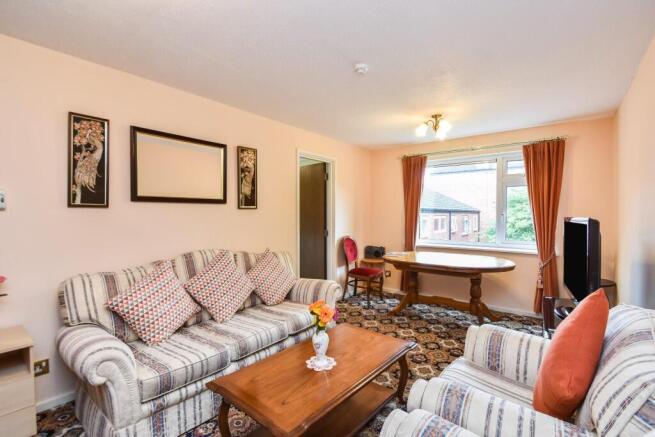 2 bed Apartment for sale Image 6
