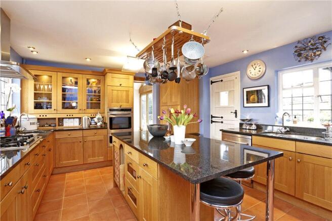 Kitchen/Breakfast Rm