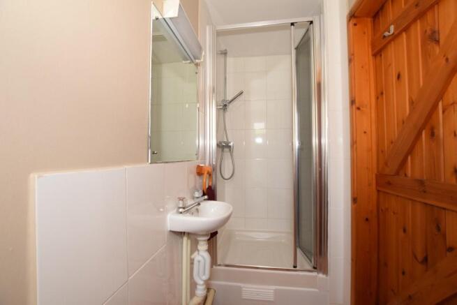 Cloakroom/Shower