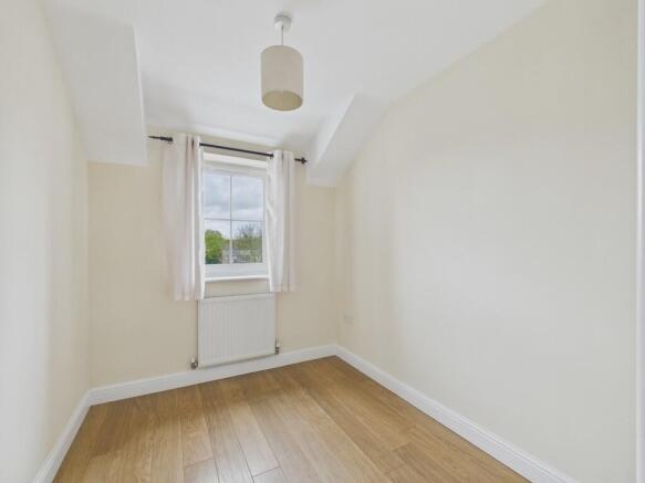 2 bed Apartment for sale Image 10