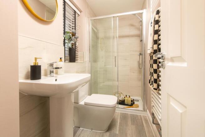 4 bed Detached for sale Image 10