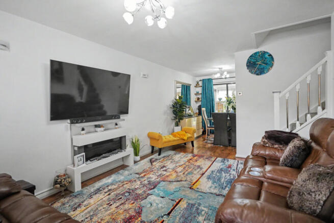 Lavenham Close, Watermeadow, Northampton, NN3 8PW photo 4