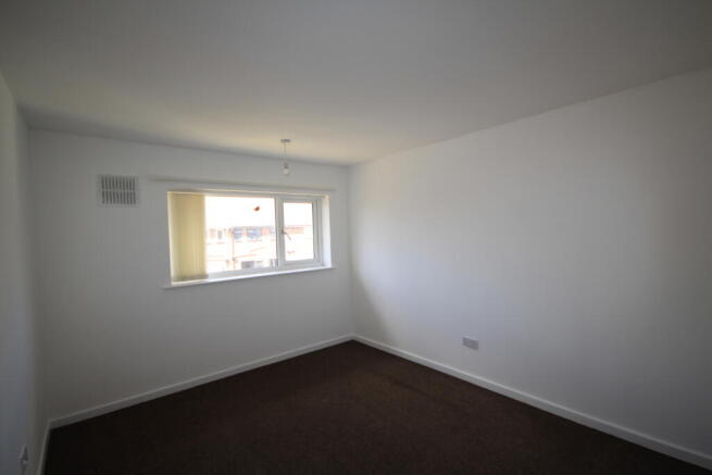 3 bed Terraced to rent Image 7