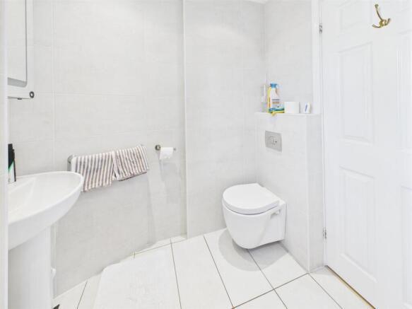 EN SUITE