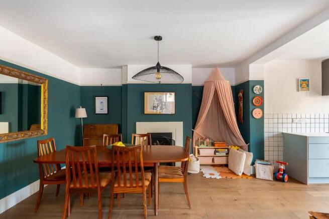 1O2RHD - Dining Room C.jpg