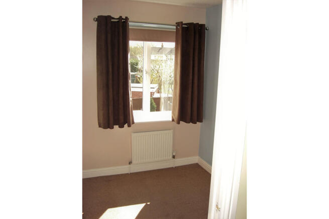 3 bed Detached to rent Image 5
