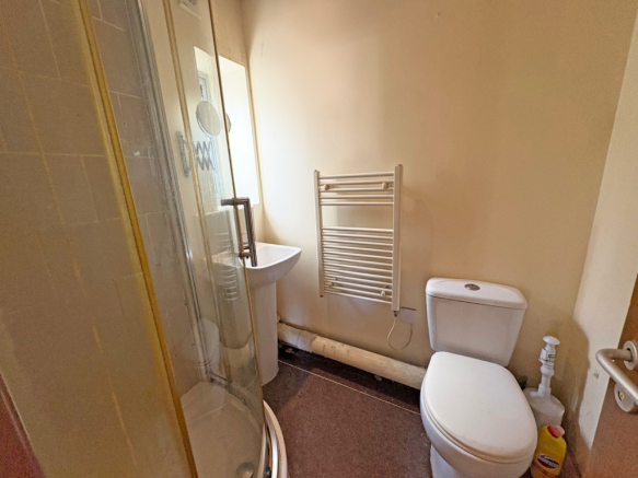 1 bed Flat for sale Image 7