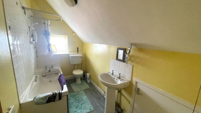 Bathroom.jpg