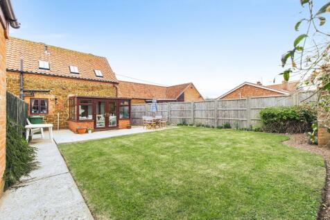Barn Conversion with Coastal Charm in Heacham