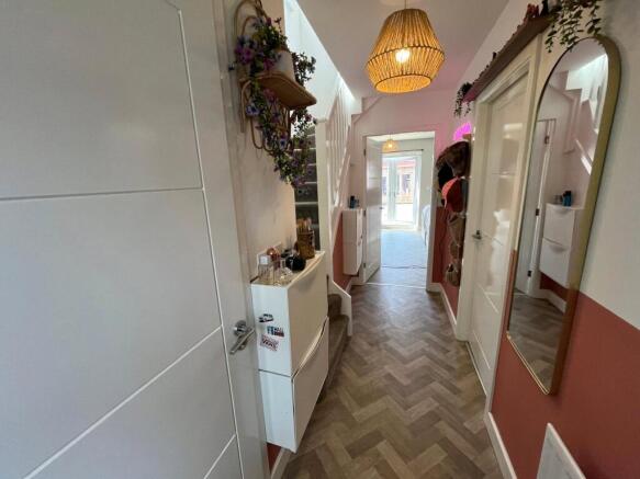 3 bed Semi-Detached for sale Image 11