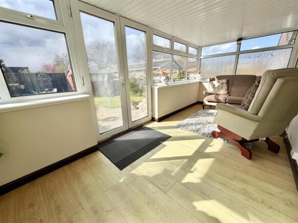 2 bed Detached Bungalow for sale Image 8