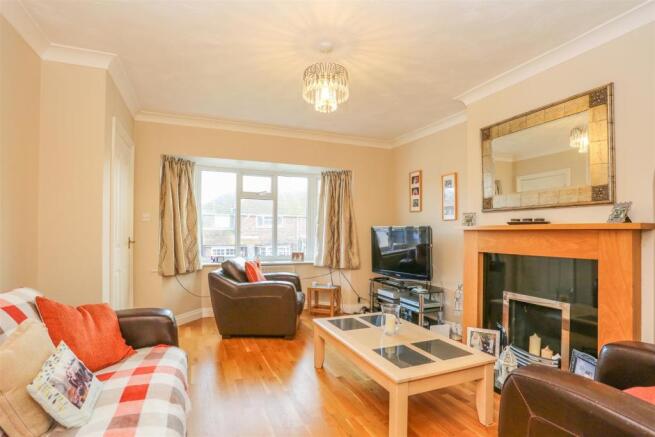 40 Hamsey Crescent-1