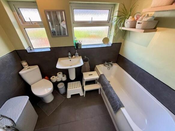 3 bed Town House for sale Image 10