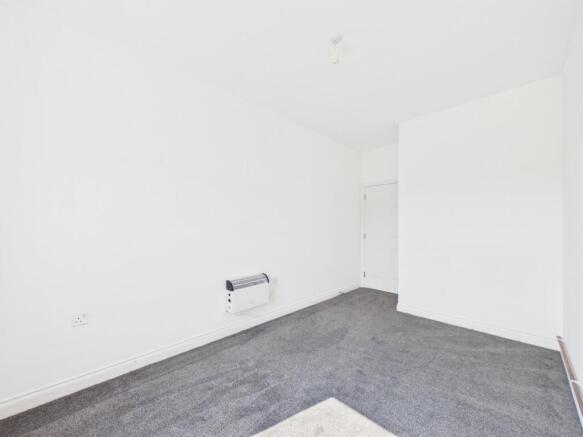 2 bed Flat to rent Image 10