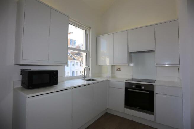 58B LIVINGSTONE ROAD (2).JPG