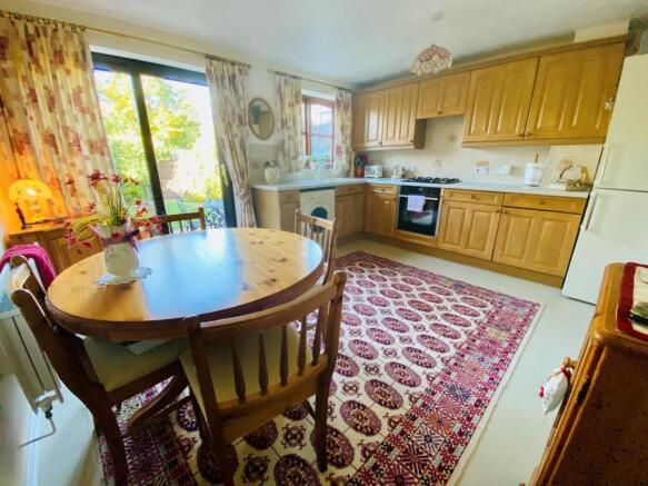 Kitchenb.jpg