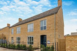 34, Sivewright Way, Cirencester GL7 0AB