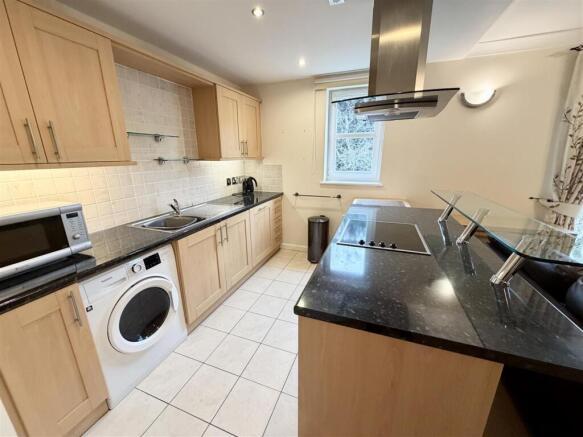 1 bed Flat for sale Image 4