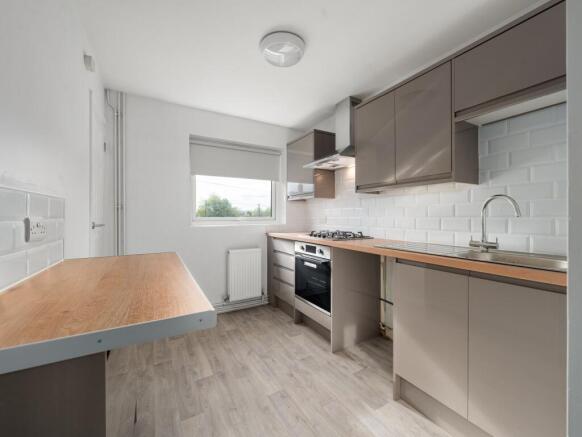 Kitchen (view b)