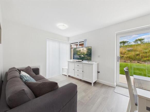 4 bed Detached for sale Image 4