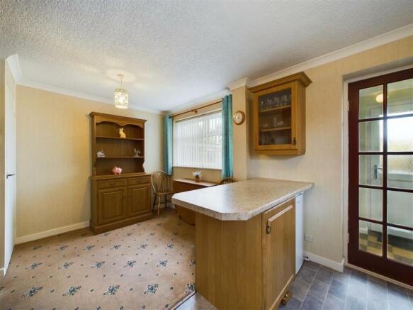 KITCHEN/ DINER