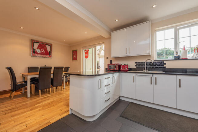 Kitchen-(3)