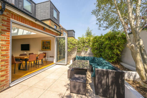 Langside Avenue, Putney, London, SW15
