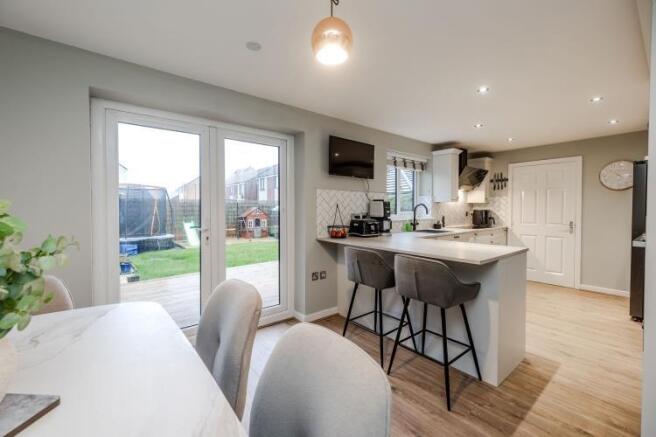 177RosedenWayGreatParkNE139DS-37