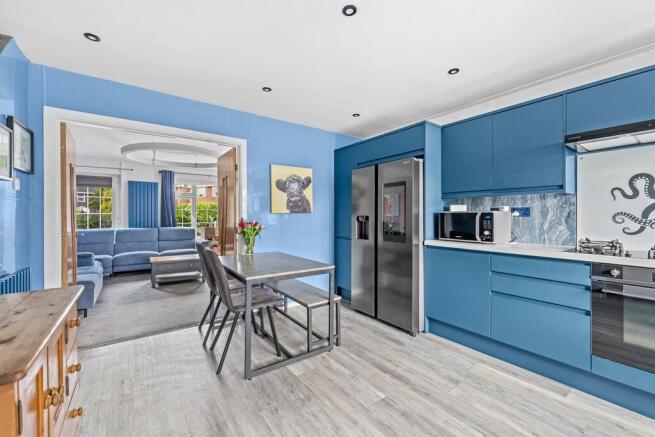 23 Broadmead, CH3...