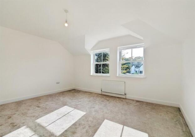 Bedroom..jpg
