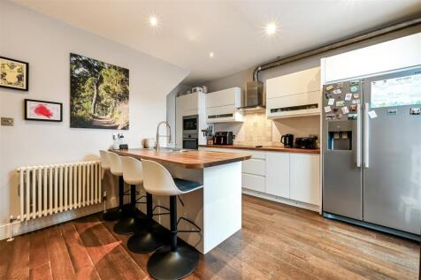Fortescue Road, Colliers Wood