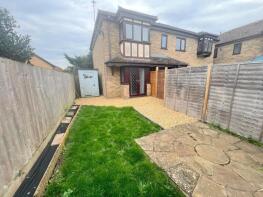 35, Frenchmans Close, Dunstable LU5 6BD