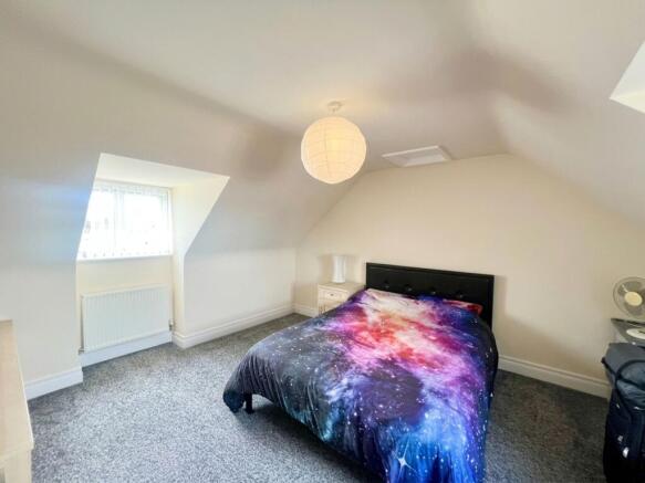 3 bed Terraced for sale Image 11