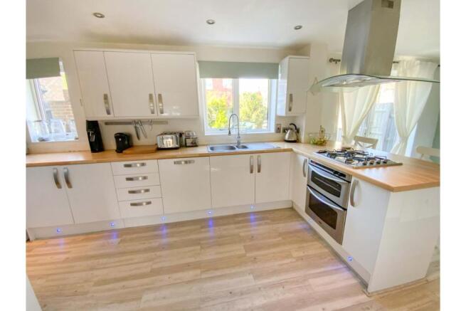 Kitchen/Dining Room