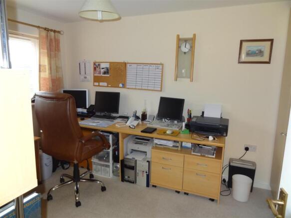 27 Swain Close 018.J