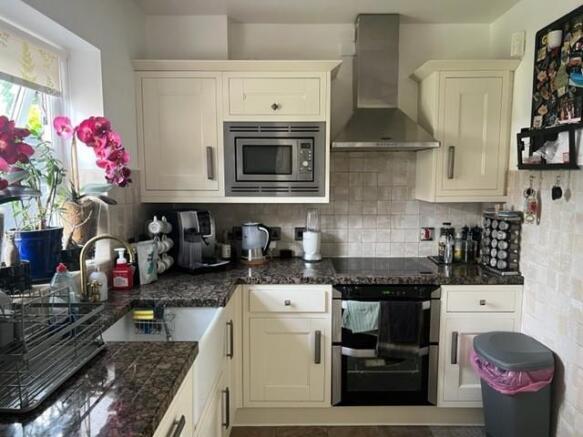 kitchen pic.jpg