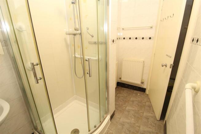 Shower2.JPG