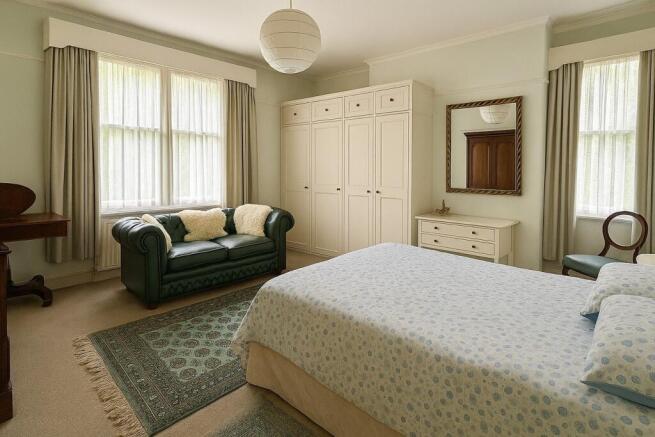 5 bed Semi-Detached for sale Image 10